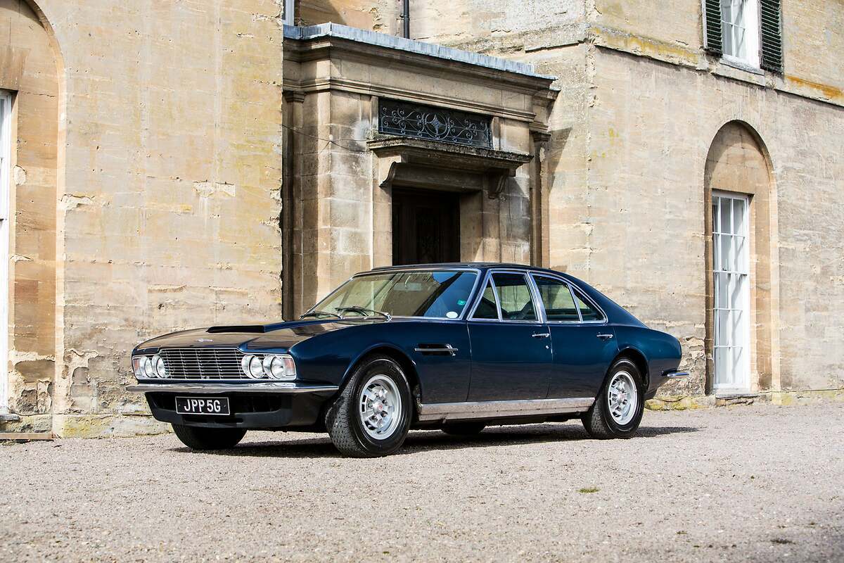 Aston Martin DBS