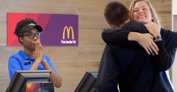 mcdonalds-pago-abrazos-youtube.jpg