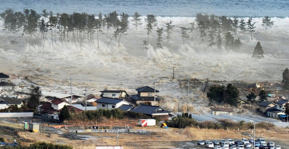 tsunami_reuters.jpg