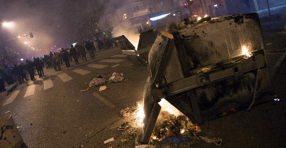 burgos-marcha-contenedor-reuters.jpg