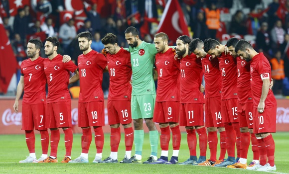 Turquia-minuto-silencio-2015-reuters.jpg