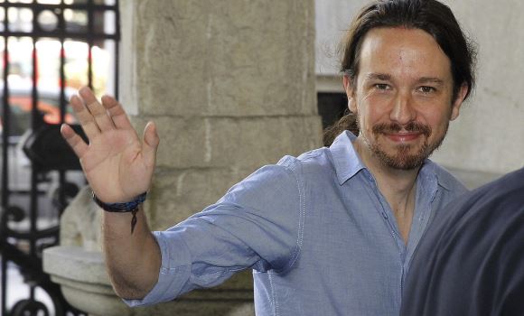 pabloiglesias-saludo-ayuntamiento-efe.jpg