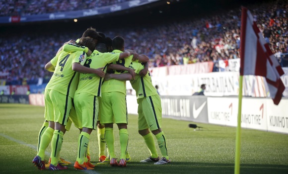 barcelona-celebra-banderin-calderon-reuters.jpg