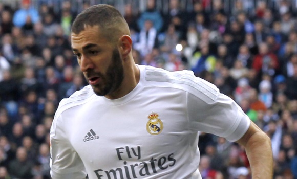 Benzema-derbi-2016-EFE.jpg