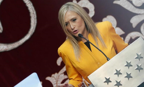 cifuentes-amarillo-efe.jpg
