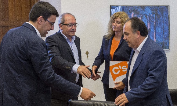 acuerdo-parlamento-andaluz.jpg