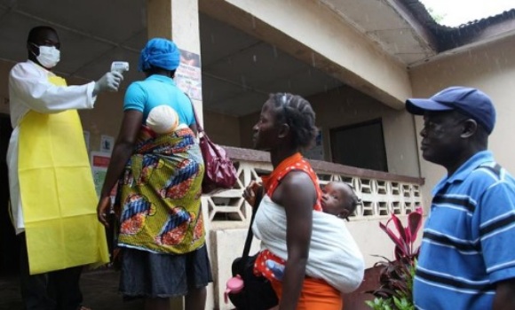ebola-comprueban-efe-580x350.jpg