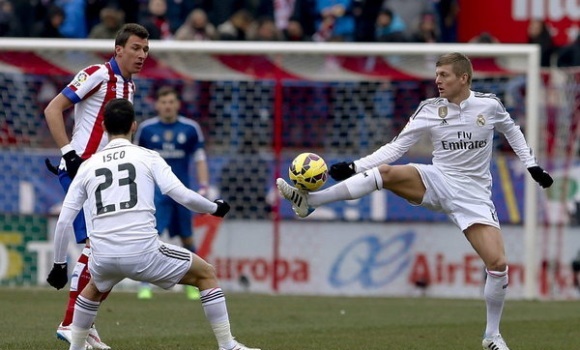isco-kroos-derbi-efe.jpg