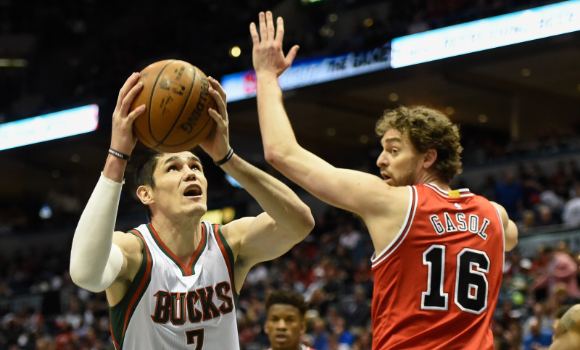 pau-gasol-bucks-reuters.jpg