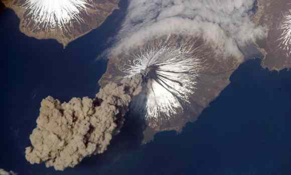 volcan-erupcion-nasa.jpg