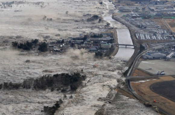 tsunami.jpg