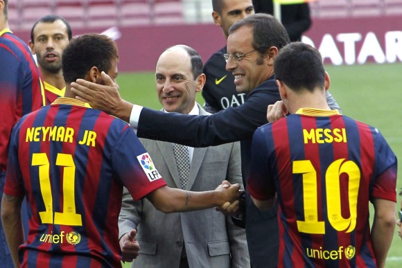 Rosell-Saluda-Messi-Neymar-2013-efe.jpg