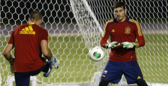 Del Bosque disipa las dudas: <b>Casillas, Torres y Silva</b> apuntan a titulares ante Italia