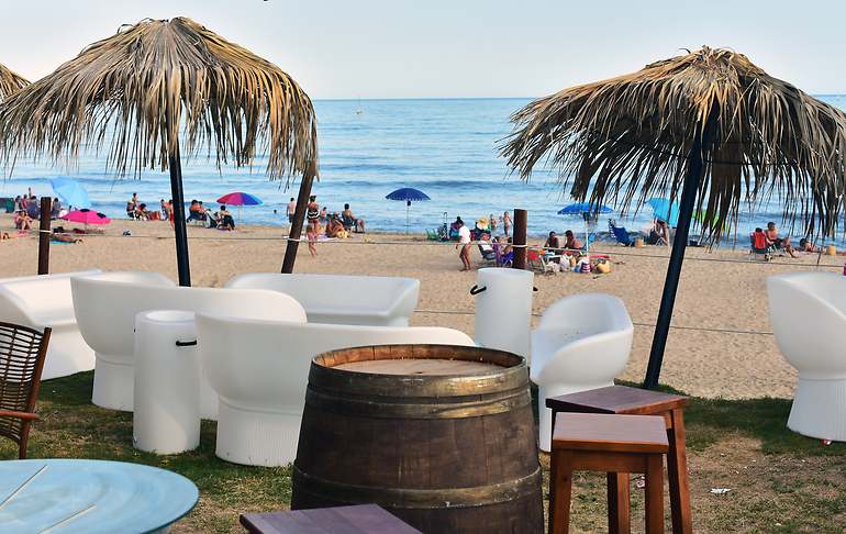 Playa islantilla zona chill out
