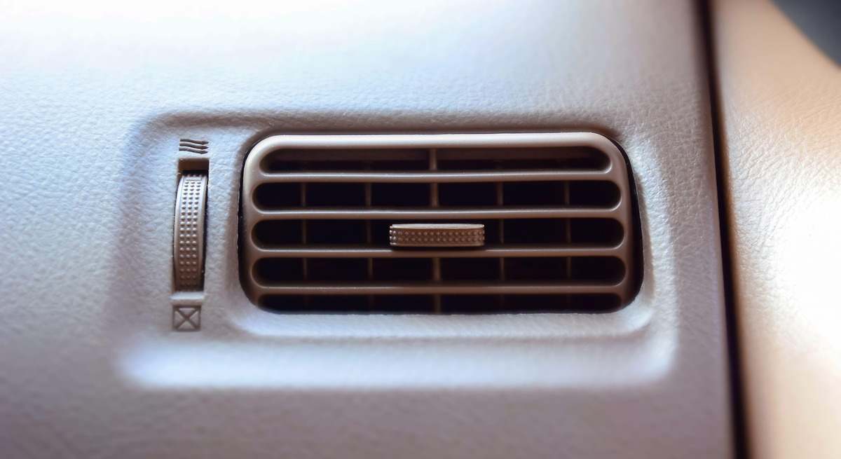 Se insta a los conductores a cerrar las rejillas de ventilación del coche en determinados momentos del verano