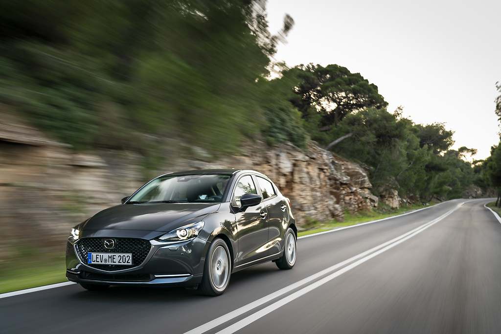 Mazda 2 e-Skyactiv G 90 CV Hybrid. Desde 18.100 euros.