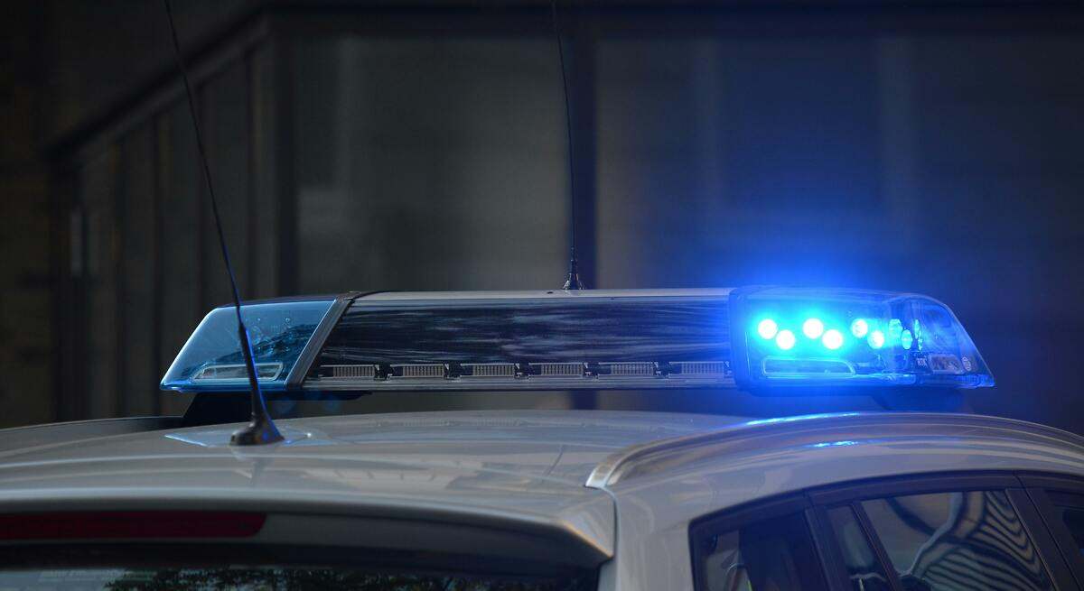 Golpea con una mancuerna a su pareja y allana su vivienda:  Te queda muy poco de vida 