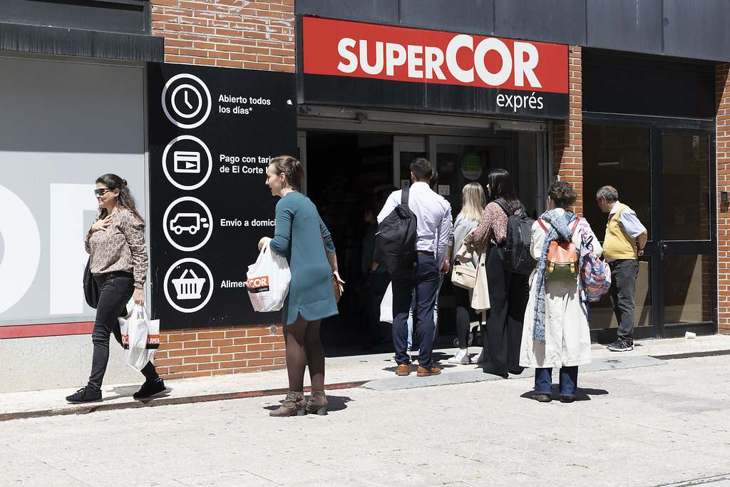 Llega el caos, vuelven las colas en 'el súper'