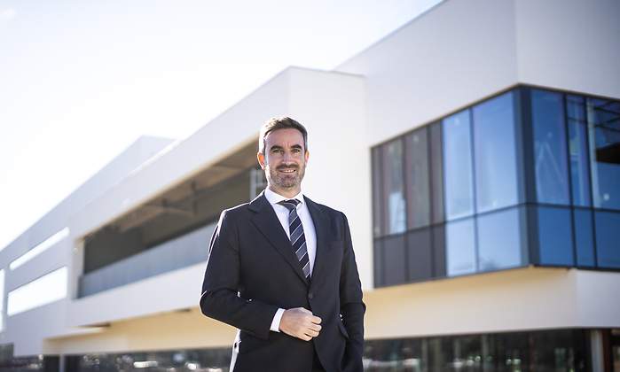 Javier-De-La-Casa-y-Nueva-Sede-01.jpg