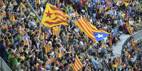 esteladas-camp-nou-concierto-efe.jpg