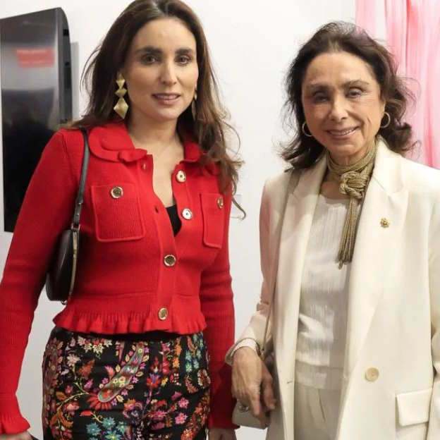 Paloma Segrelles y su madre