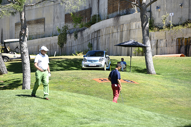 Voluntario de Golf en Hoyo 1