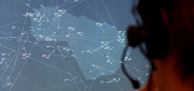 indra_pantalla_control_aereo.jpg