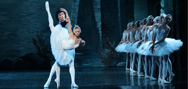 ballet de el Lago de los Cisnes