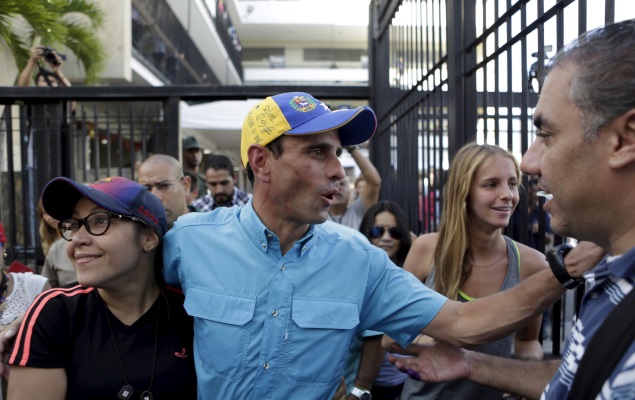 La oposición venezolana logra la mayoría en el parlamento y rompe la hegemonía chavista tras 16 años