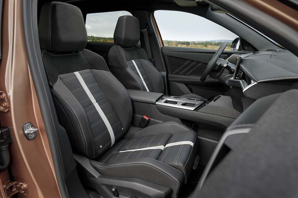 Opel Grandland 2025. Los asientos son muy cómodos. Son ergonómicos con cojines laterales.