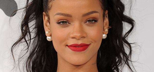 rihanna-voice.jpg