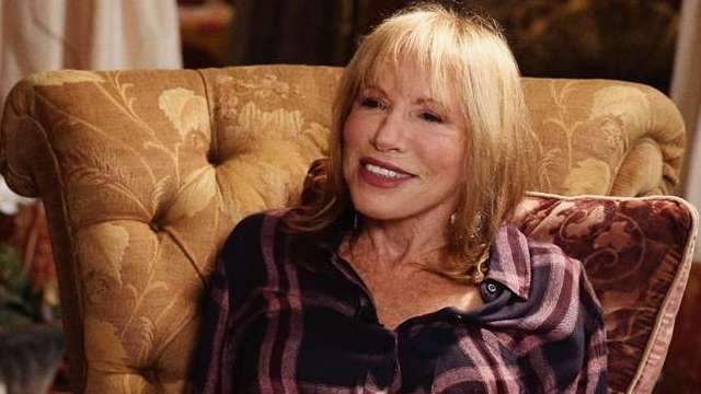 carly-11.jpg