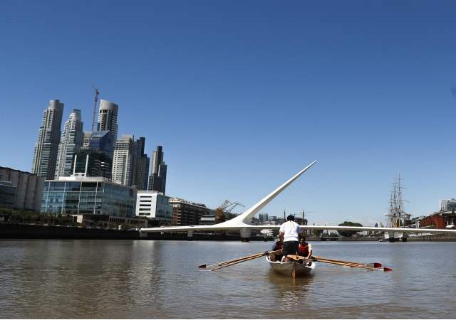 rio-plata-buenos-aires-remo-1.jpg