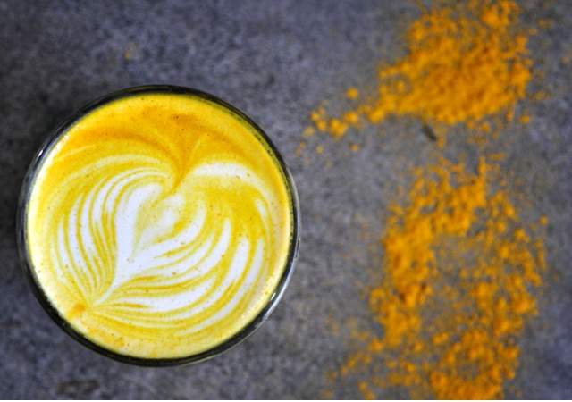 curcuma-latte-1.jpg