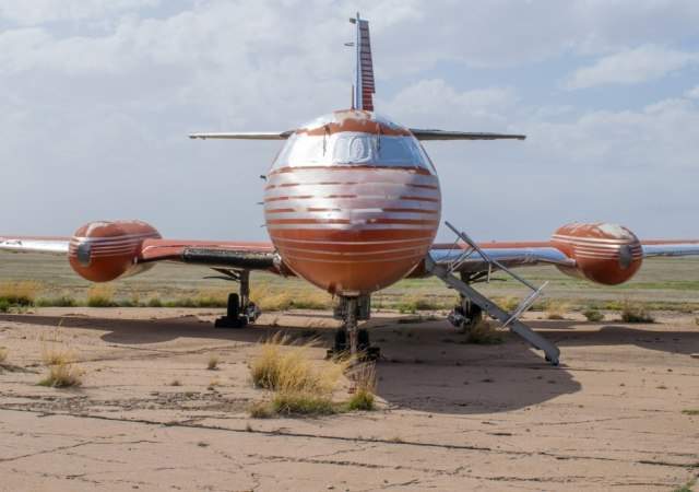 jet-elvis-presley-1.jpg