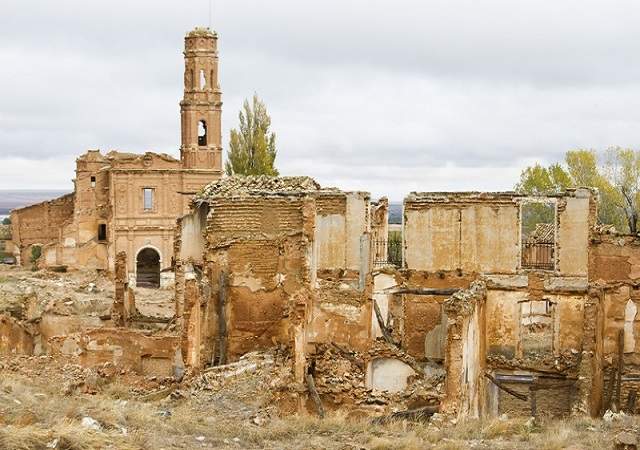pueblo fantasma belchite pueblo fantasma belchite