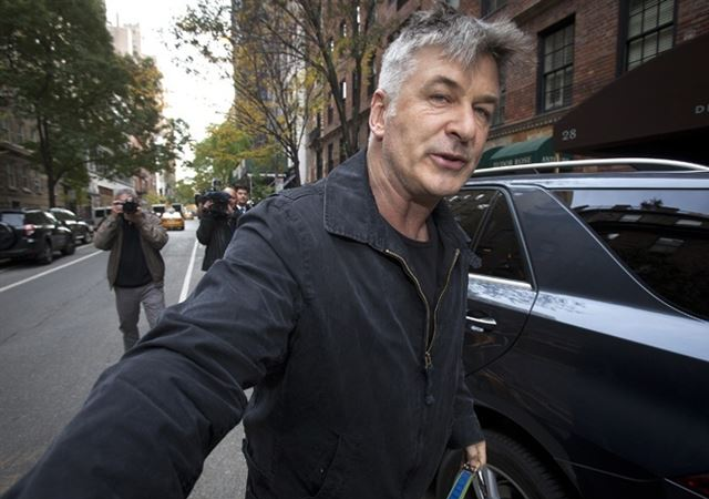 alec-baldwin-loco.png