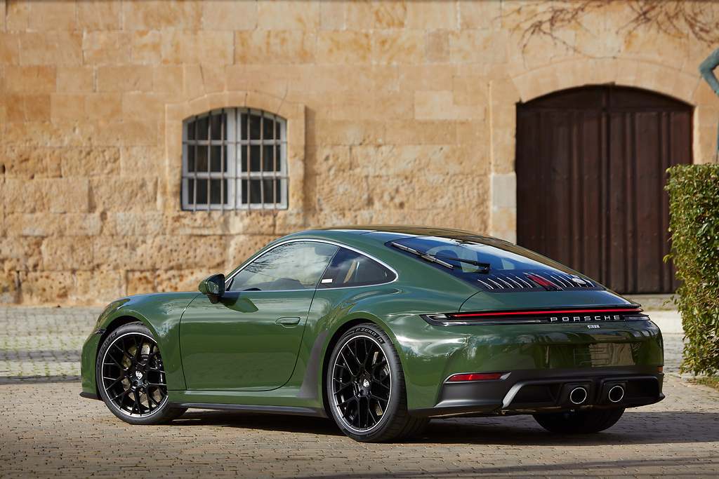 El exclusivo color de este modelo se denomina Quercusverde, un homenaje a la encina tan presente en la Península Ibérica.