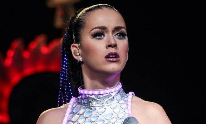kate-perry-cuernos.jpg