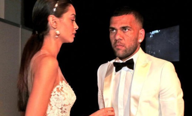 dani-alves-rosaclara-665.jpg