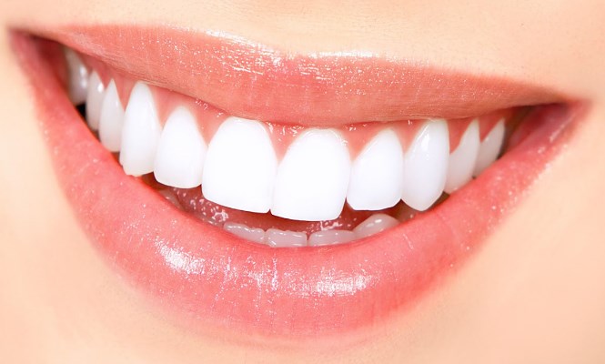 alimentos que manchan los dientes