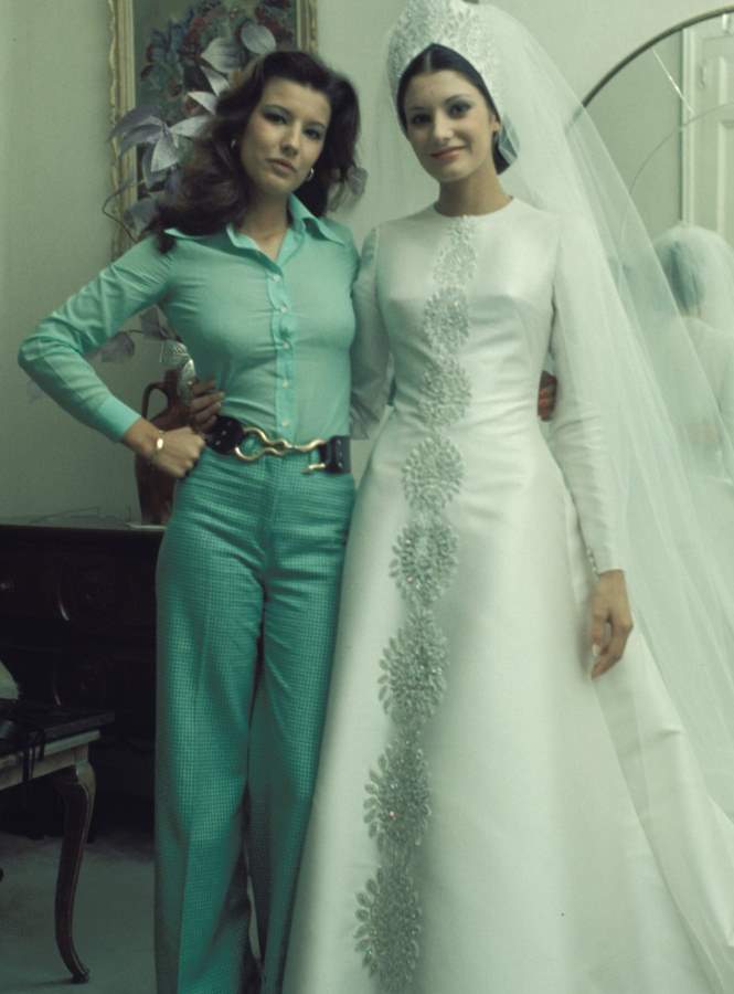 De novia junto a su hermana