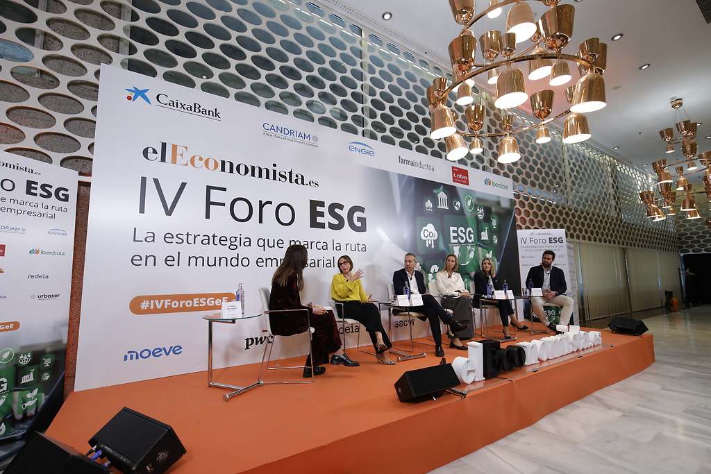 Mesa de debate IV