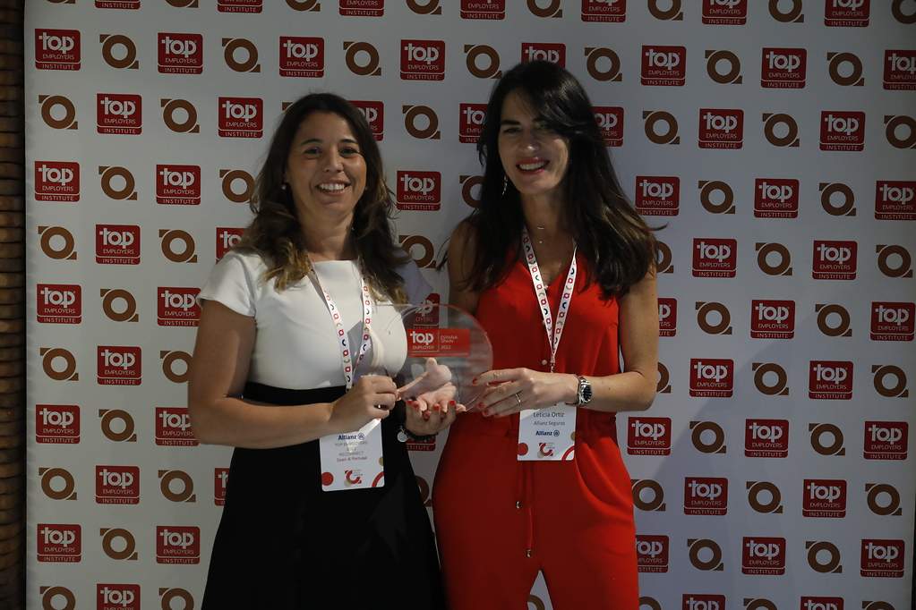 Gisela Subira y Leticia Ortiz, representantes de Allianz