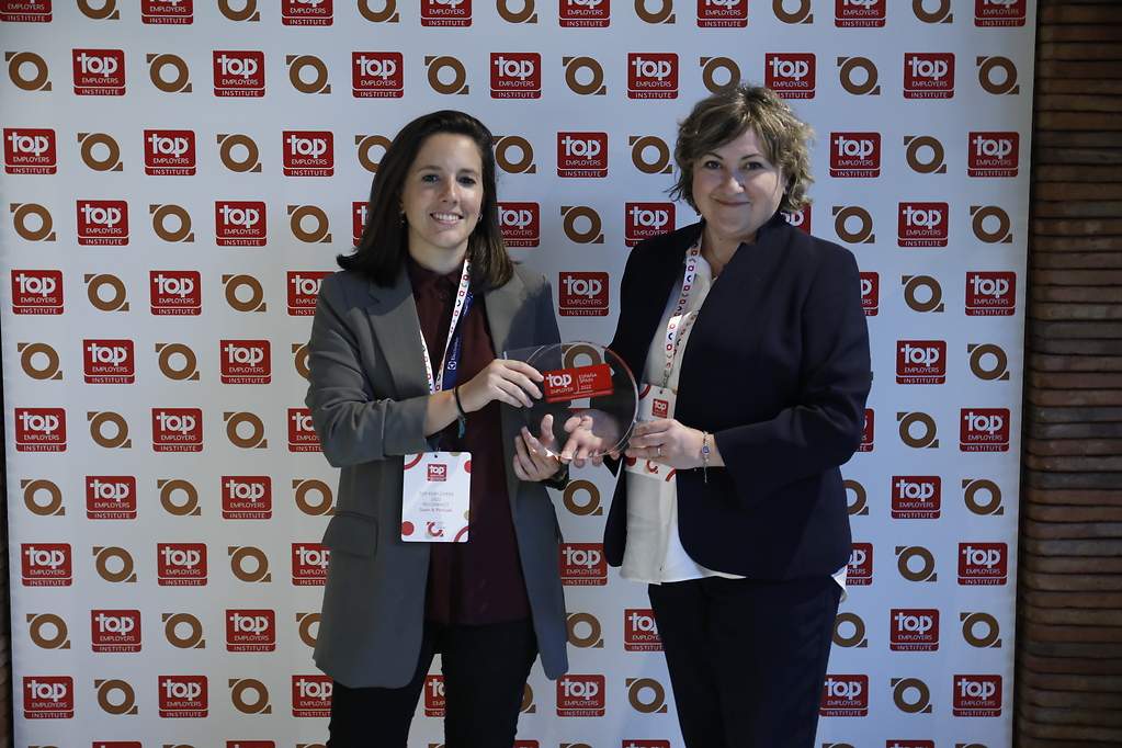 Laura González y Susana Menéndez, representantes de Electrolux