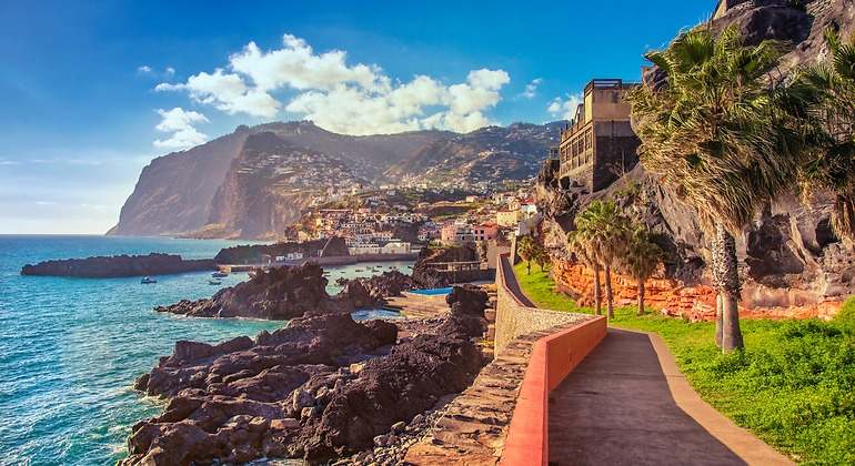 Promenade pie en Camara de Lobos, Madeira - Foto de stock