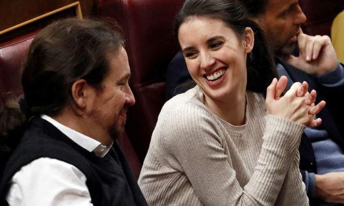 iglesias-montero-congreso-investidura-efe.jpg