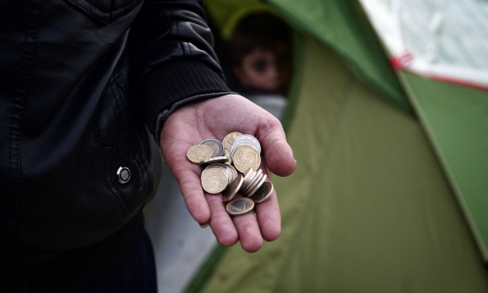 monedas-mano-mendigar700.jpg