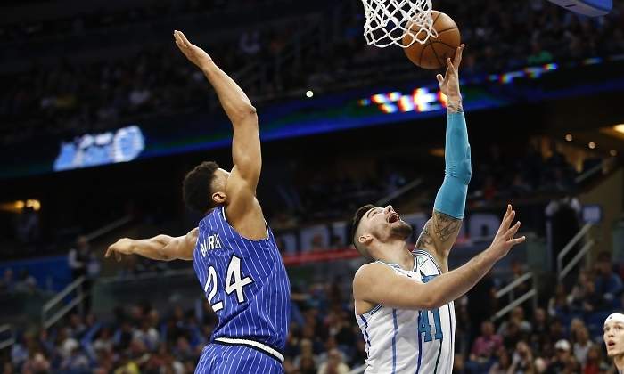 willy-hernangomez-hornets-magic-reuters.jpg