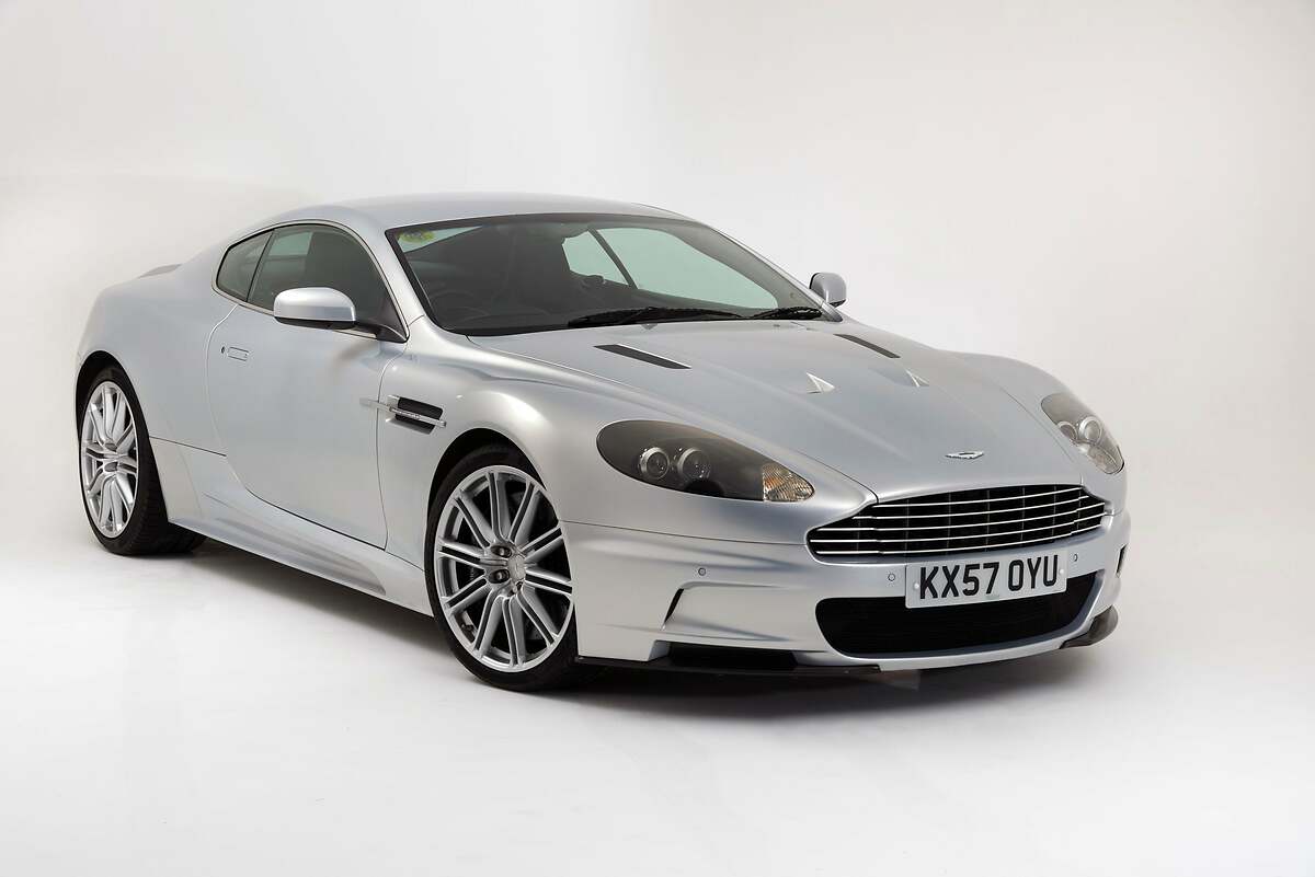 Aston Martin DBS V12